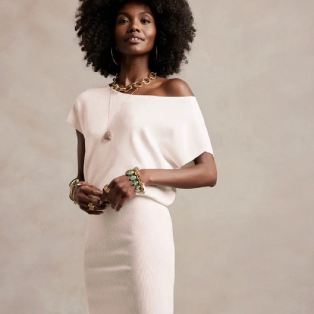 Banana Republic factory dolman off light sweater dress
